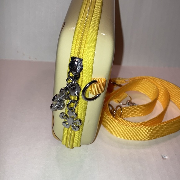 Disney Winnie the Pooh Crossbody Shoulder Bag - Picture 3 of 7